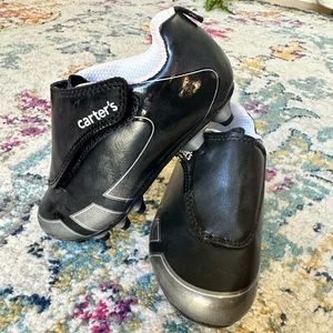 Carters Toddler soccer/baseball cleats size 7.